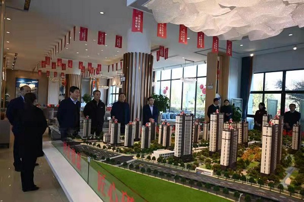 省鹽業(yè)集團(tuán)外部董事調(diào)研徽鹽地產(chǎn)六安項目、霍邱項目